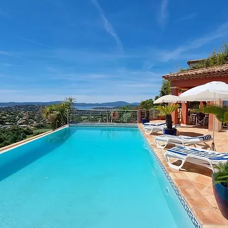 Вилла Villa Pass, Golf De Sainte-Maxime *