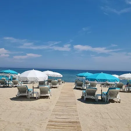 Villa Pass, Golf De Sainte-Maxime Вилла